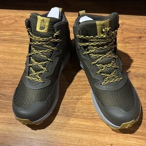 The North Face brand new winter boots